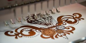 Comment réduire le nombre de points de broderie sans compromis sur la qualité.