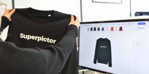 Créée en 2015, la plateforme web intelligente, qui permet aux professionnels de l’objet média d’automatiser leurs créations graphiques, accélère son développement.